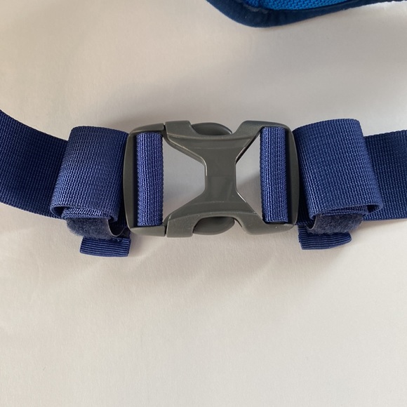 Nathan Triangle Hydration Belt - Picture 6 of 7